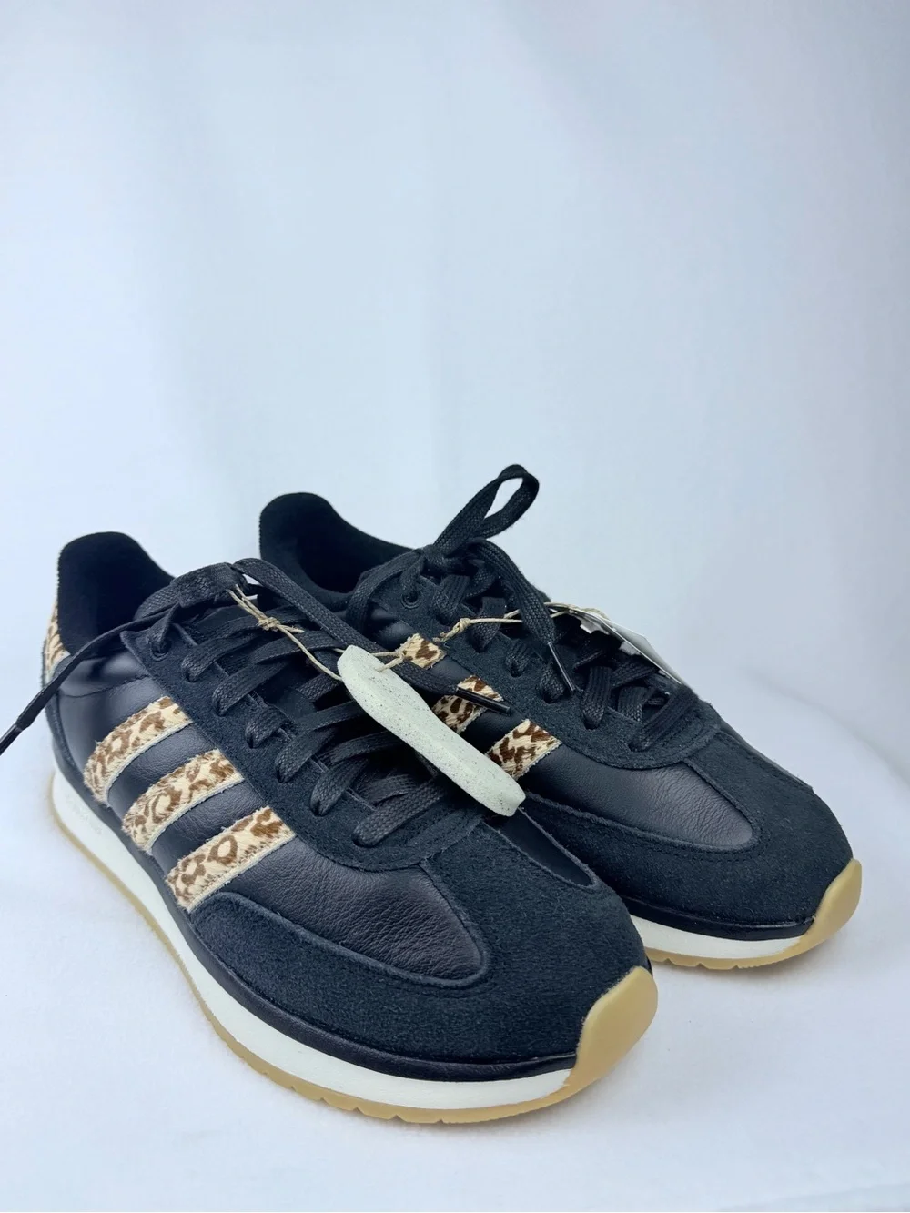 adidas step out